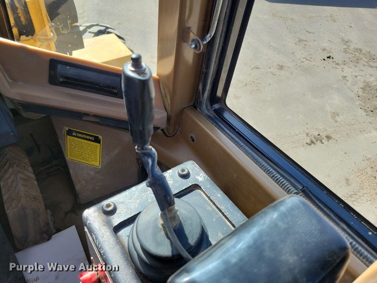 image for item DG0517 1994 Caterpillar 924F wheel loader