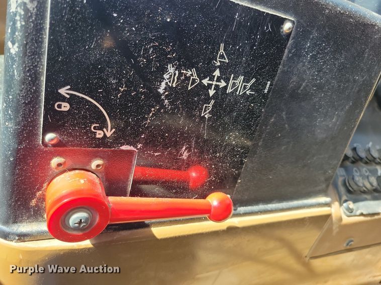 image for item DG0517 1994 Caterpillar 924F wheel loader