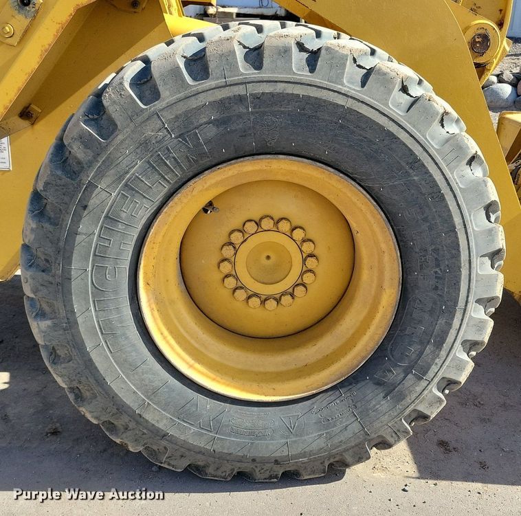 image for item DG0517 1994 Caterpillar 924F wheel loader