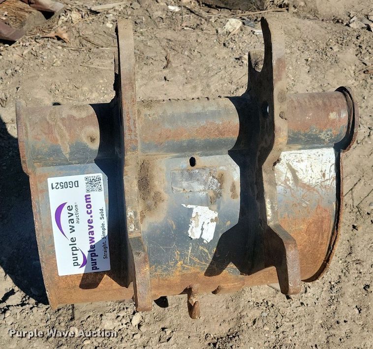 image for item DG0521 John Deere 24