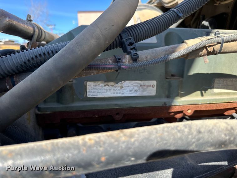 image for item DG0524 2005 Freightliner  Columbia 120 semi truck