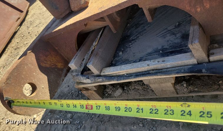 image for item DG0528 (2) excavator thumbs