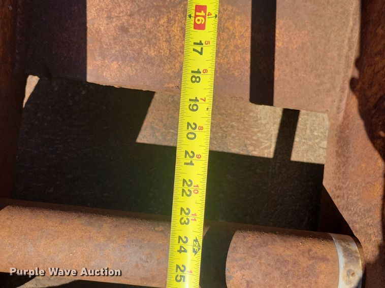 image for item DG0528 (2) excavator thumbs