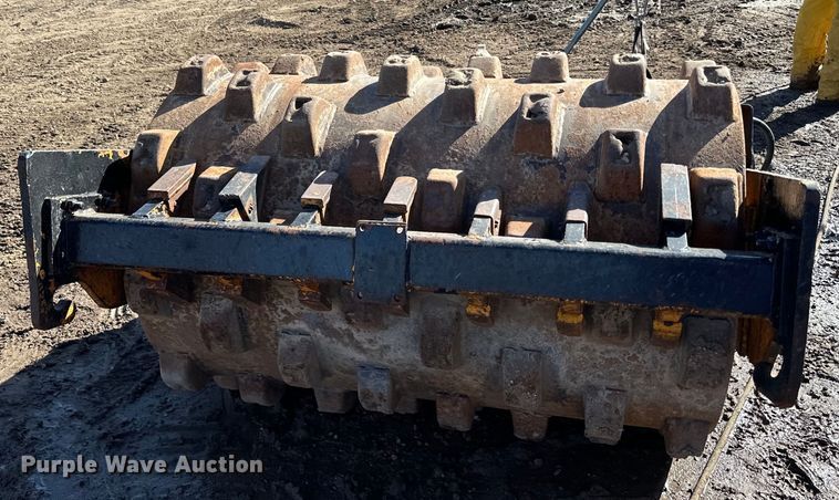 image for item DG0530 Skid steer vibratory drum roller