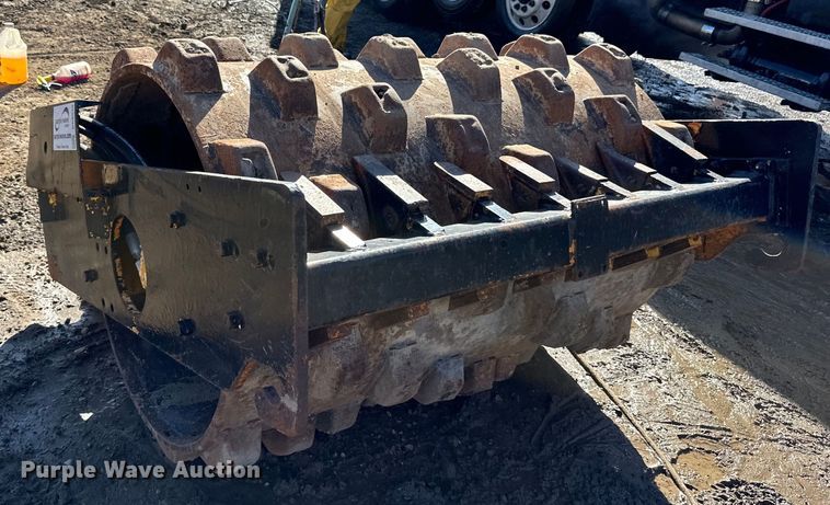 image for item DG0530 Skid steer vibratory drum roller