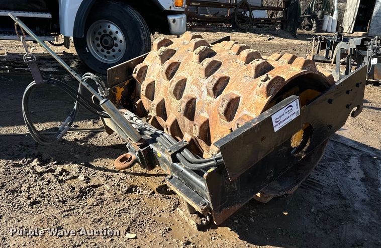 image for item DG0530 Skid steer vibratory drum roller