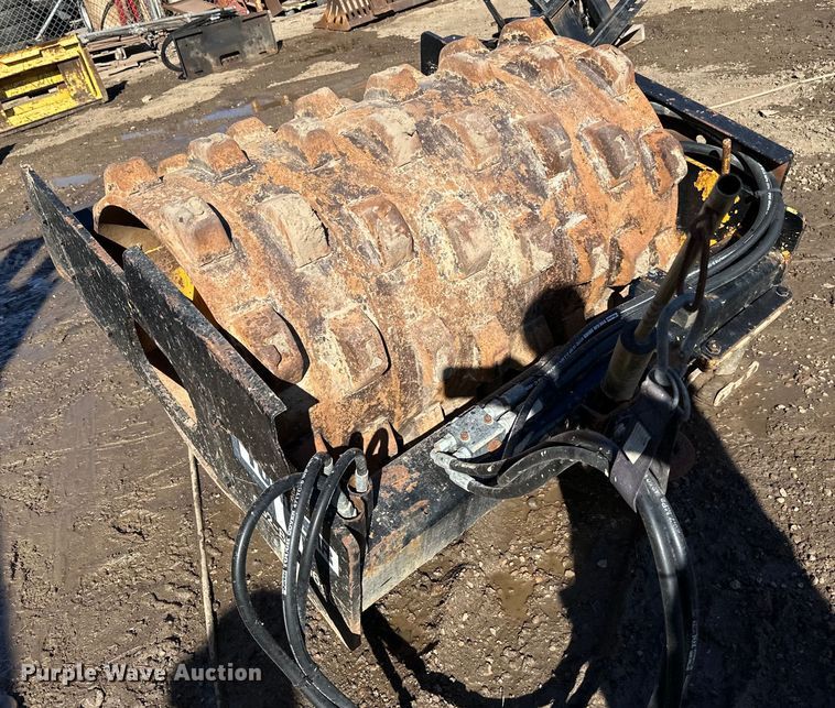 image for item DG0530 Skid steer vibratory drum roller