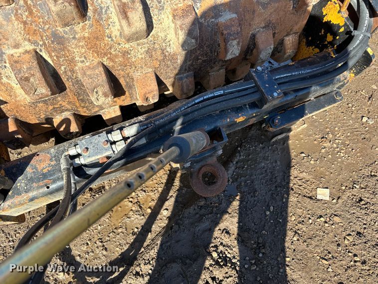 image for item DG0530 Skid steer vibratory drum roller