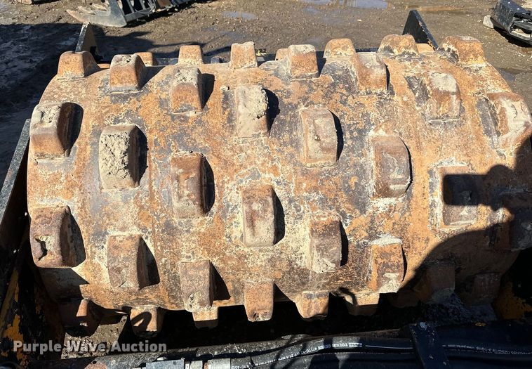 image for item DG0530 Skid steer vibratory drum roller