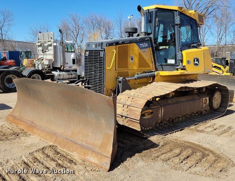 image for item DO3349 2012 John Deere  750K dozer