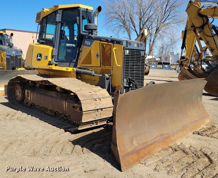 image for item DO3349 2012 John Deere  750K dozer