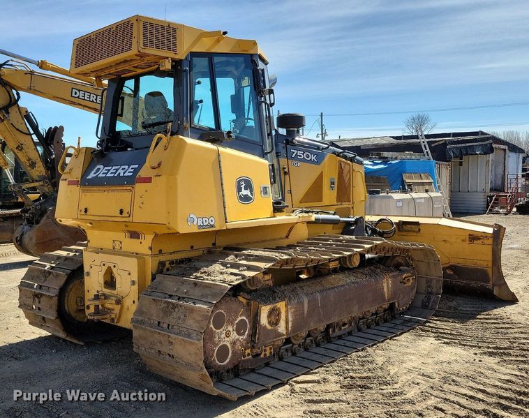 image for item DO3349 2012 John Deere  750K dozer