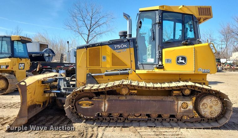 image for item DO3349 2012 John Deere  750K dozer