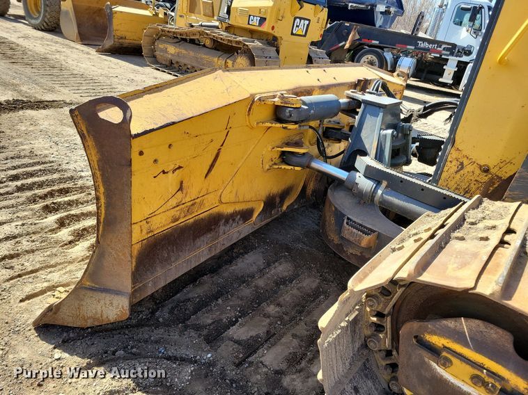 image for item DO3349 2012 John Deere  750K dozer