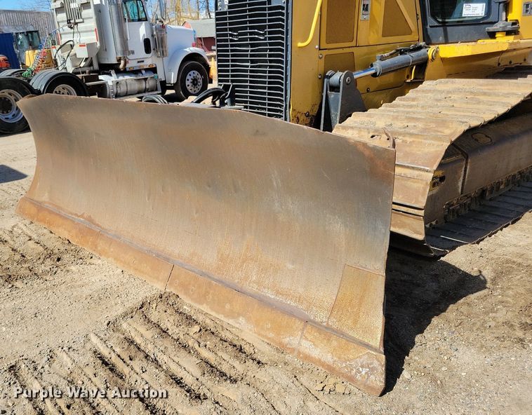 image for item DO3349 2012 John Deere  750K dozer