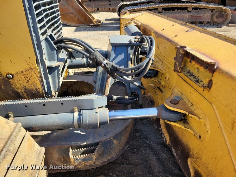 image for item DO3349 2012 John Deere  750K dozer