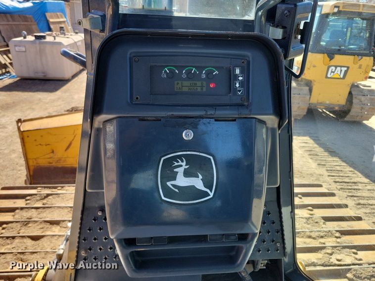 image for item DO3349 2012 John Deere  750K dozer