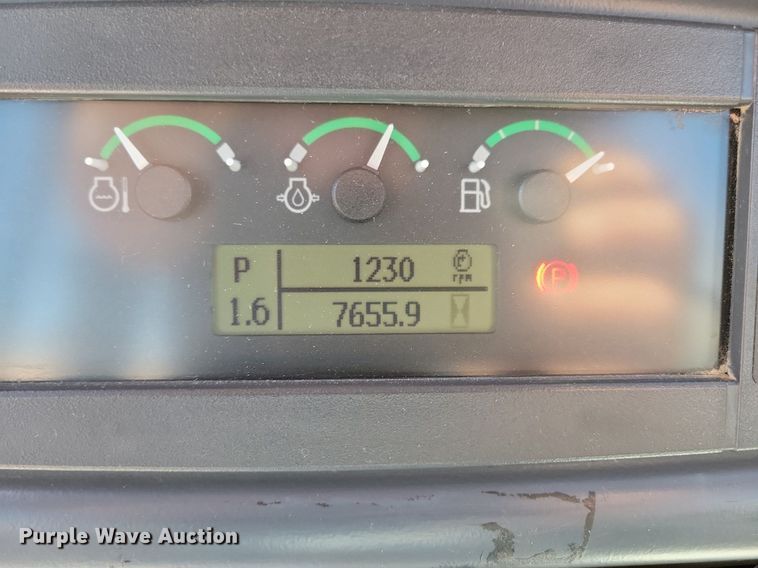 image for item DO3349 2012 John Deere  750K dozer