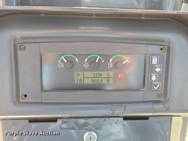 image for item DO3349 2012 John Deere  750K dozer