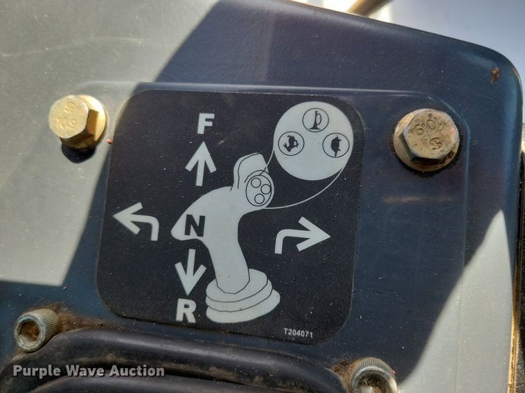 image for item DO3349 2012 John Deere  750K dozer