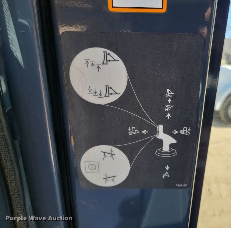 image for item DO3349 2012 John Deere  750K dozer