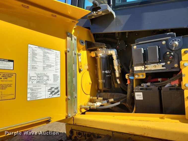 image for item DO3349 2012 John Deere  750K dozer