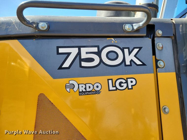 image for item DO3349 2012 John Deere  750K dozer