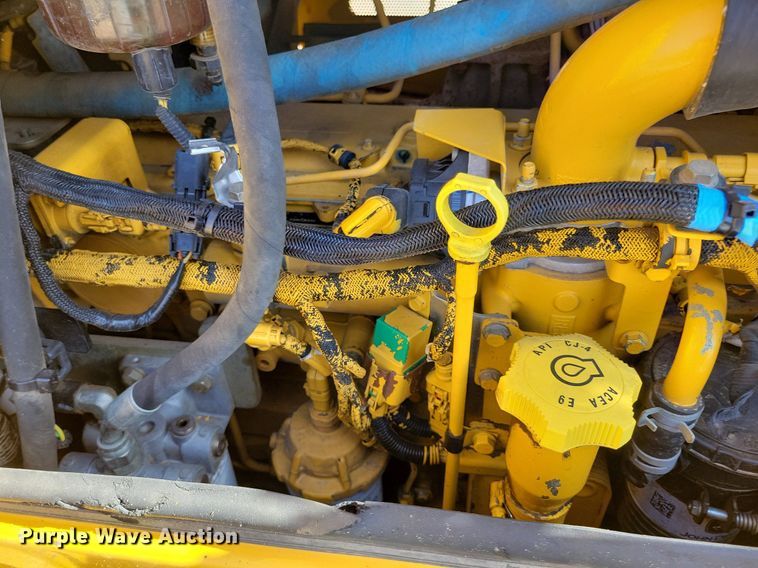 image for item DO3349 2012 John Deere  750K dozer