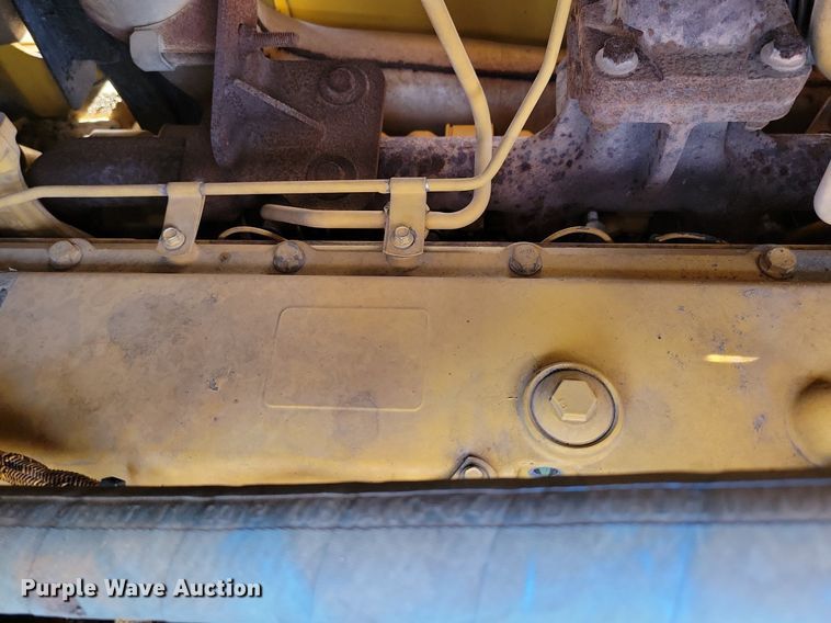 image for item DO3349 2012 John Deere  750K dozer