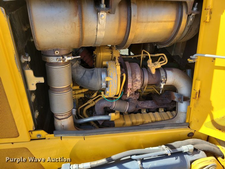 image for item DO3349 2012 John Deere  750K dozer