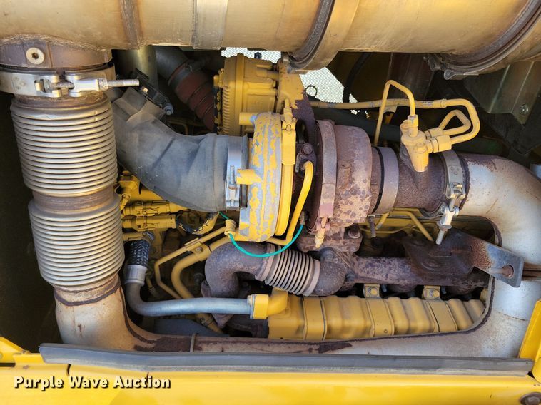 image for item DO3349 2012 John Deere  750K dozer