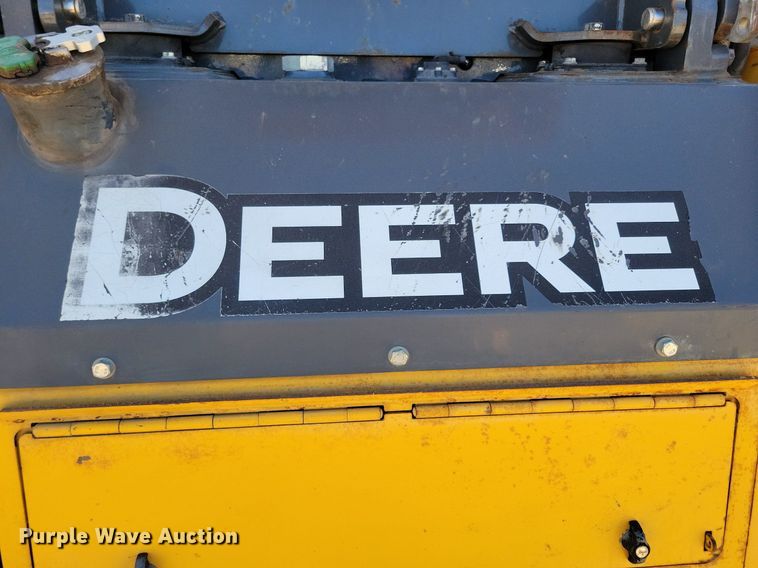 image for item DO3349 2012 John Deere  750K dozer