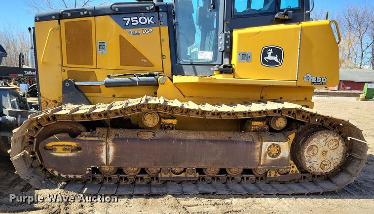 image for item DO3349 2012 John Deere  750K dozer