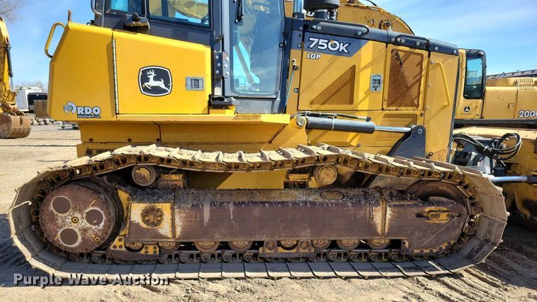 image for item DO3349 2012 John Deere  750K dozer