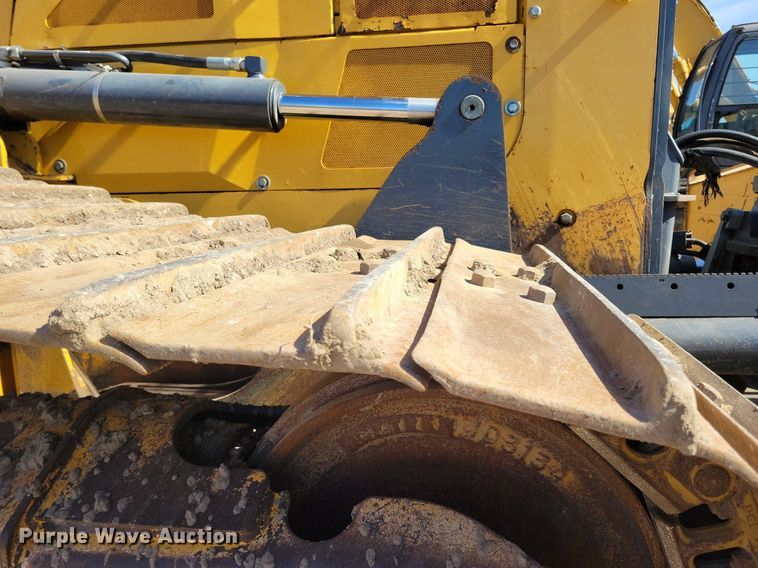 image for item DO3349 2012 John Deere  750K dozer