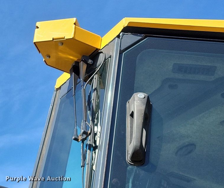 image for item DO3350 2018 John Deere 700K LGP dozer