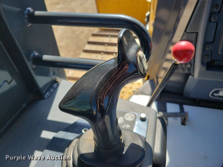 image for item DO3350 2018 John Deere 700K LGP dozer