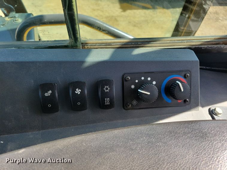 image for item DO3350 2018 John Deere 700K LGP dozer