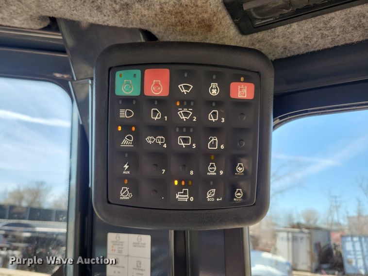 image for item DO3350 2018 John Deere 700K LGP dozer