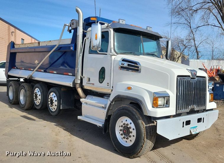 image for item DO3352 2020 Western Star  W4700SF dump truck