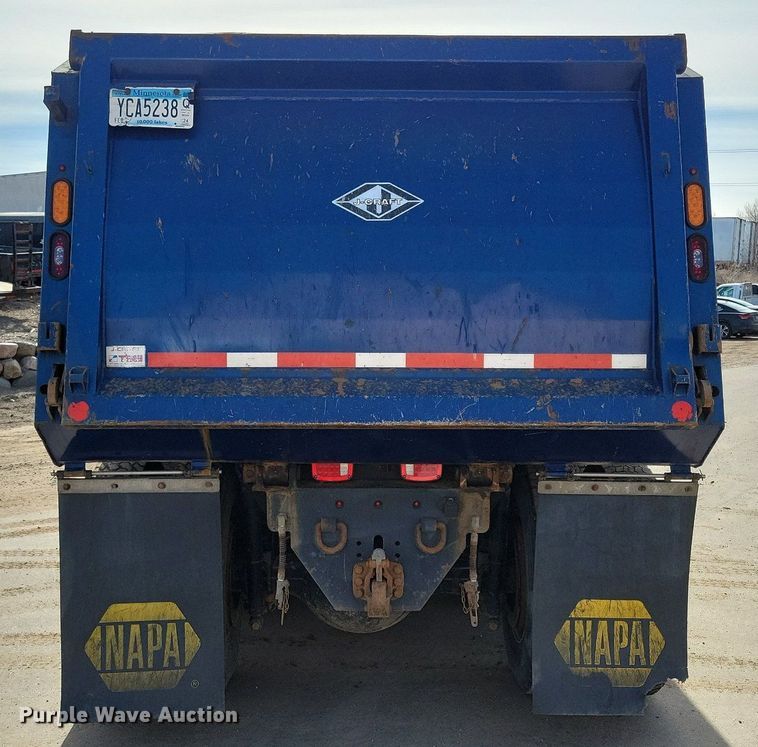 image for item DO3352 2020 Western Star  W4700SF dump truck