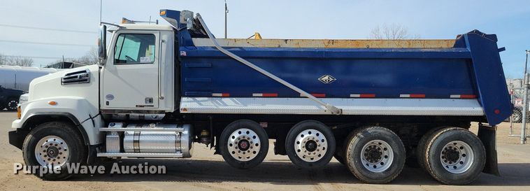 image for item DO3352 2020 Western Star  W4700SF dump truck