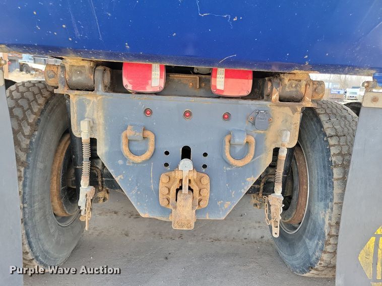 image for item DO3352 2020 Western Star  W4700SF dump truck