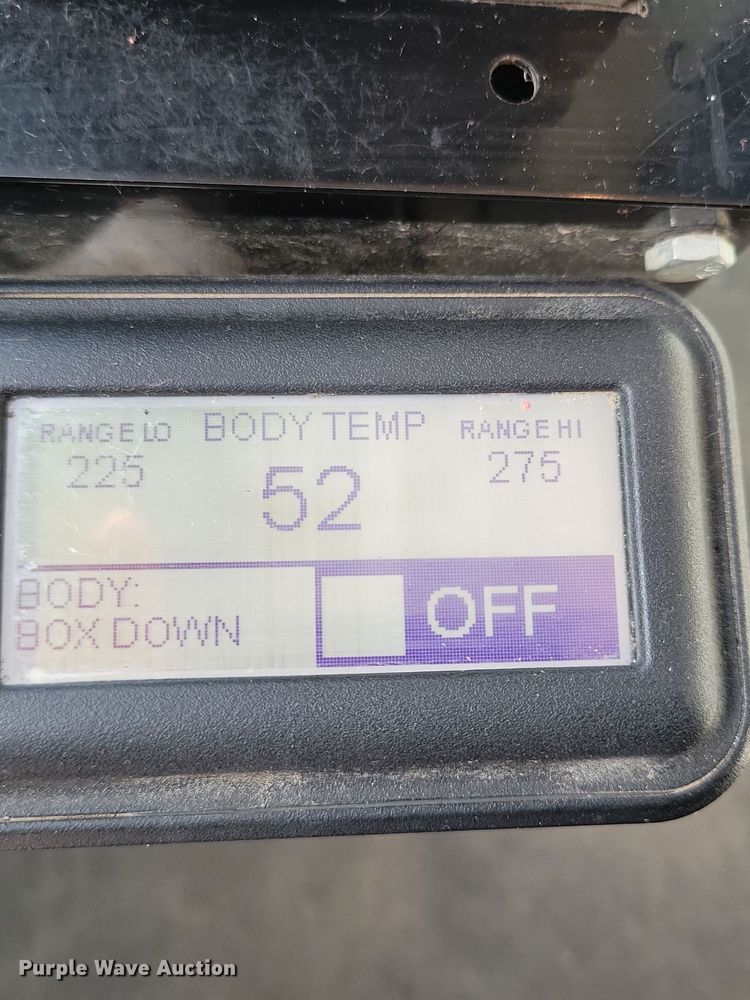 image for item DO3352 2020 Western Star  W4700SF dump truck