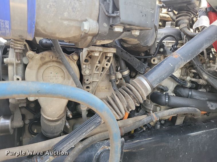 image for item DO3352 2020 Western Star  W4700SF dump truck