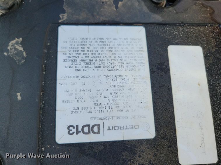 image for item DO3352 2020 Western Star  W4700SF dump truck