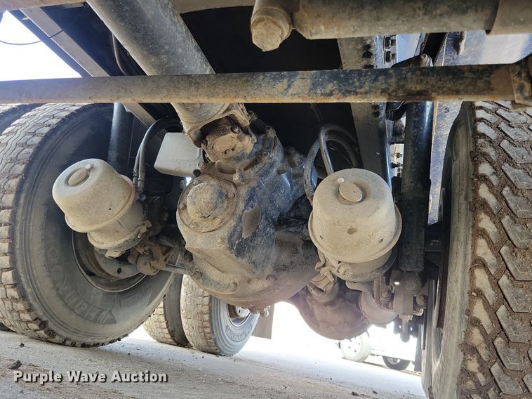 image for item DO3352 2020 Western Star  W4700SF dump truck