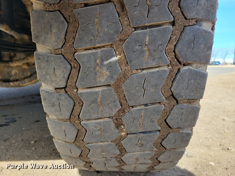 image for item DO3352 2020 Western Star  W4700SF dump truck