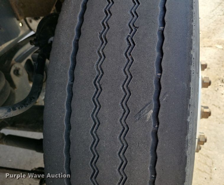 image for item DO3352 2020 Western Star  W4700SF dump truck