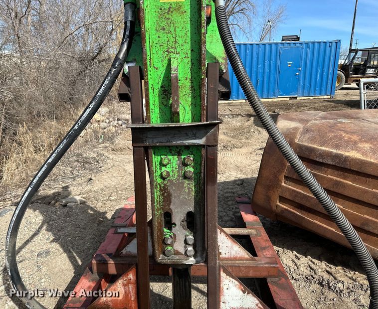 image for item DO3364 2012 Costruno M501 breaker